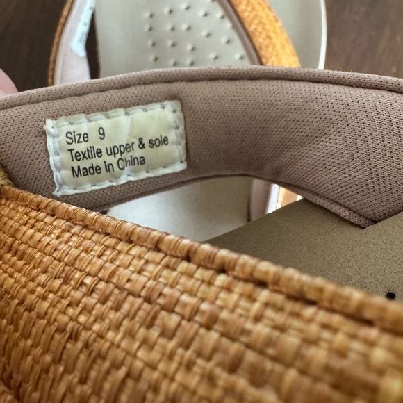 Volatile platform flip flops - Picture 4 of 7